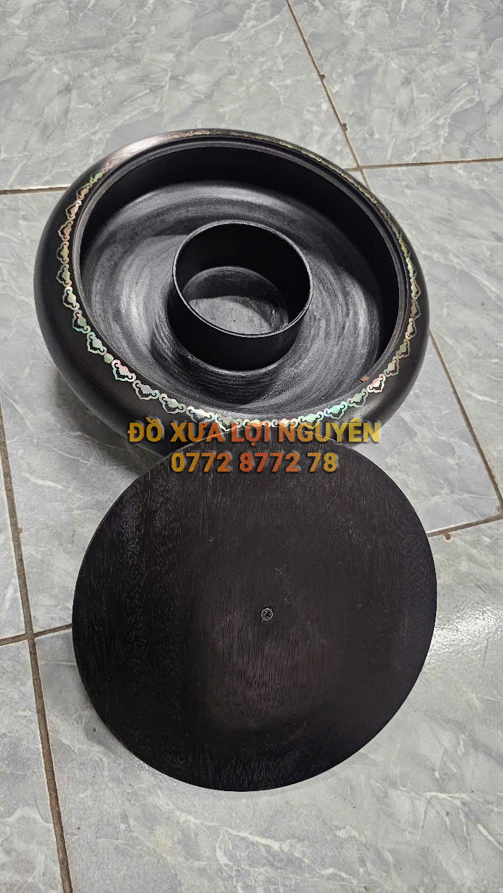 Tráp tròn bánh kẹo, gỗ gõ mật, cẩn ốc đẹp