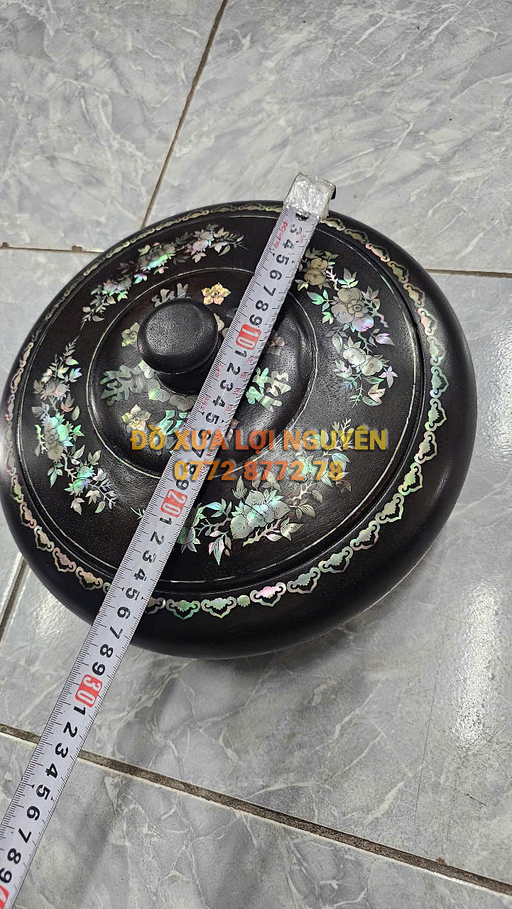 Tráp tròn bánh kẹo, gỗ gõ mật, cẩn ốc đẹp