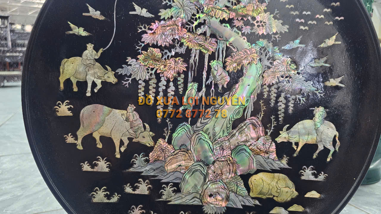 Dĩa tranh quê hương, gỗ gõ mật, cẩn ốc đẹp