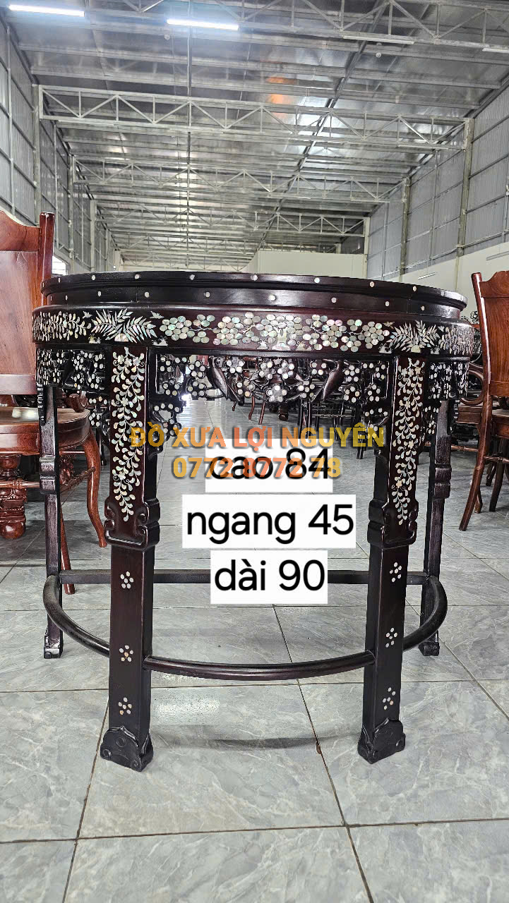 Bàn bán nguyệt, gỗ gõ mật