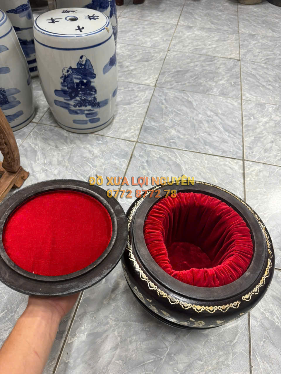 Hủ ủ trà cẩn ốc xưa, gỗ gõ mật