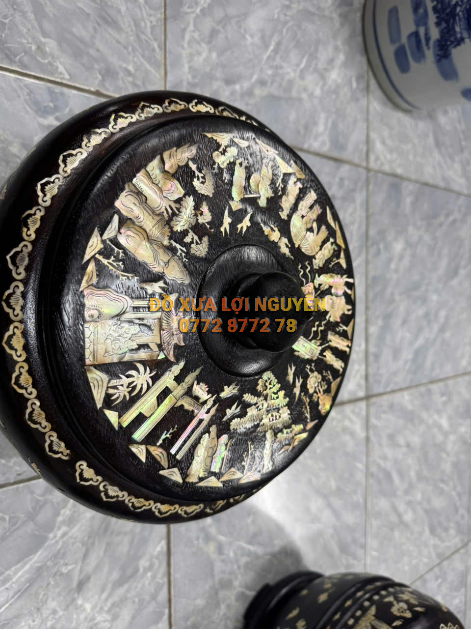 Hủ ủ trà cẩn ốc xưa, gỗ gõ mật