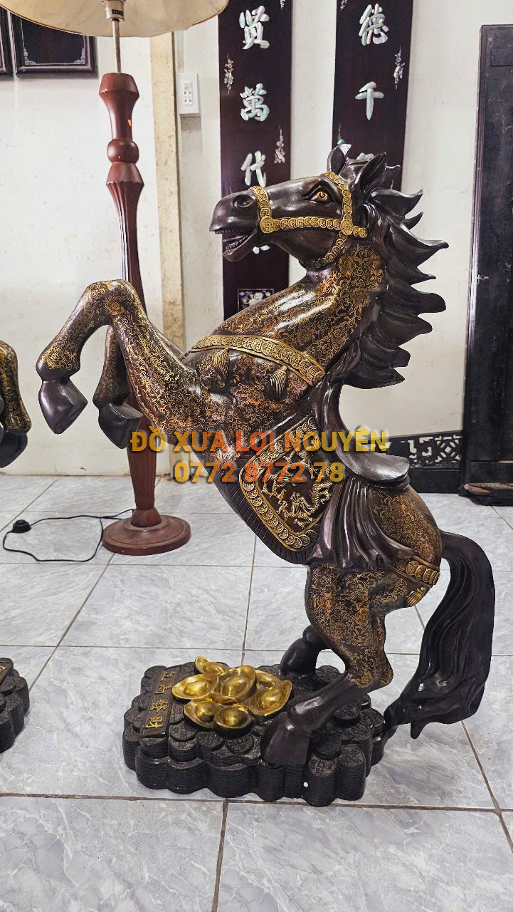 Cặp ngựa đồng cao to