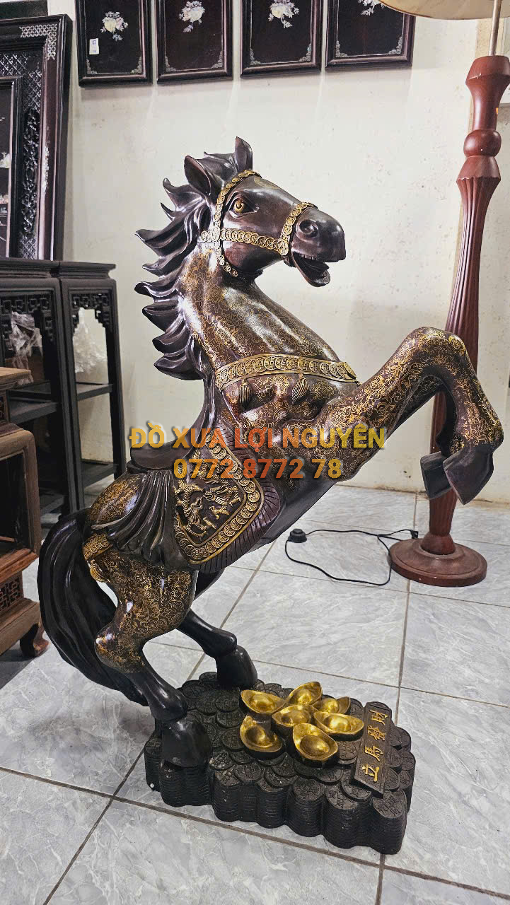 Cặp ngựa đồng cao to