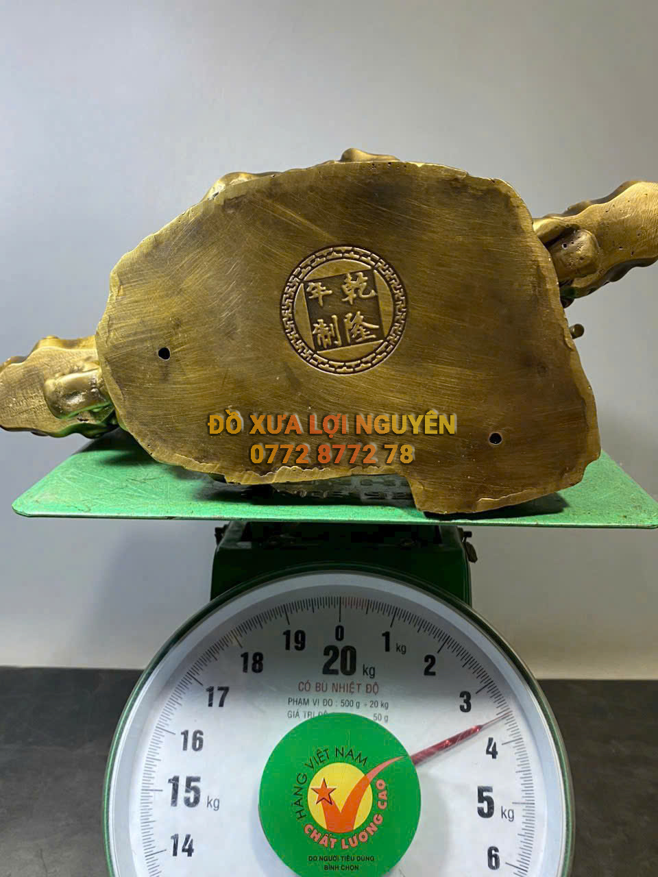 Xông trầm bằng đồng