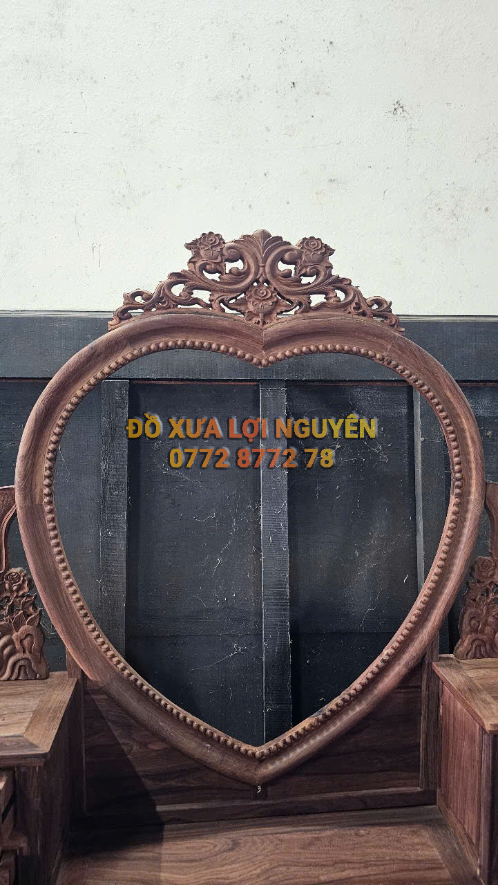 Bàn trang điểm, gỗ cẩm lai xưa