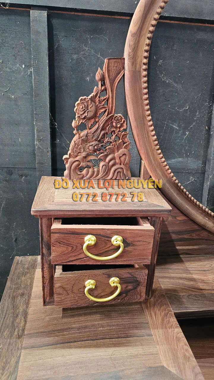 Bàn trang điểm, gỗ cẩm lai xưa