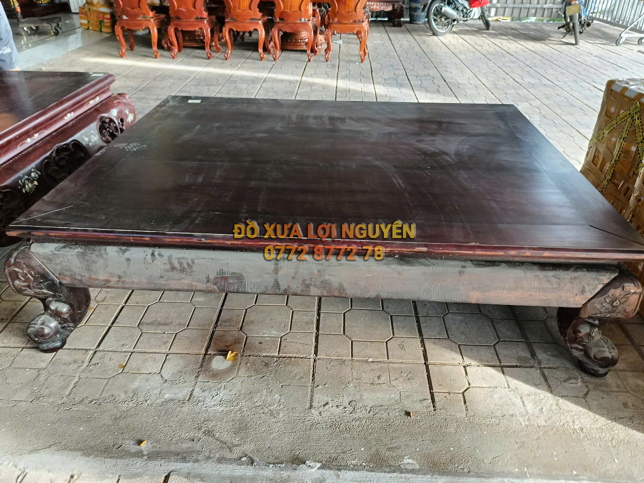 Sạp xưa gỗ gõ mật, trạm đục hoa sen