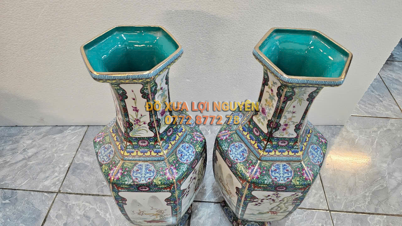 Cặp bình lục giác, gốm tàu