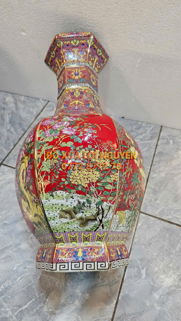 Cặp bình lục giác, gốm tàu