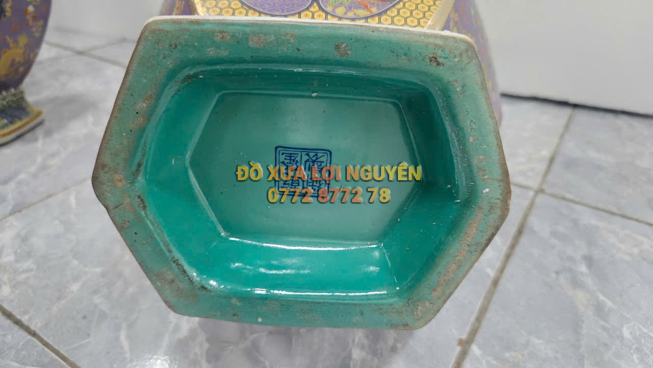 Cặp bình men gấm, gốm tàu