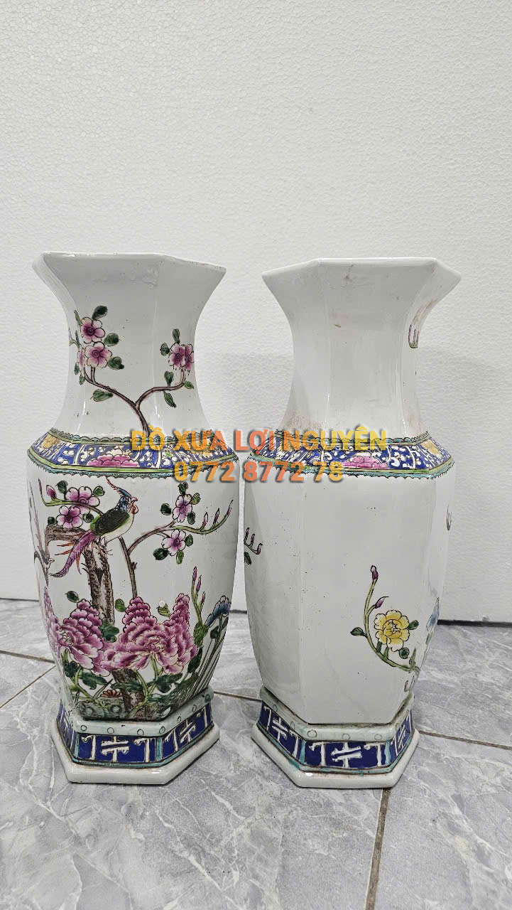 Cặp bình lục giác, gốm tàu