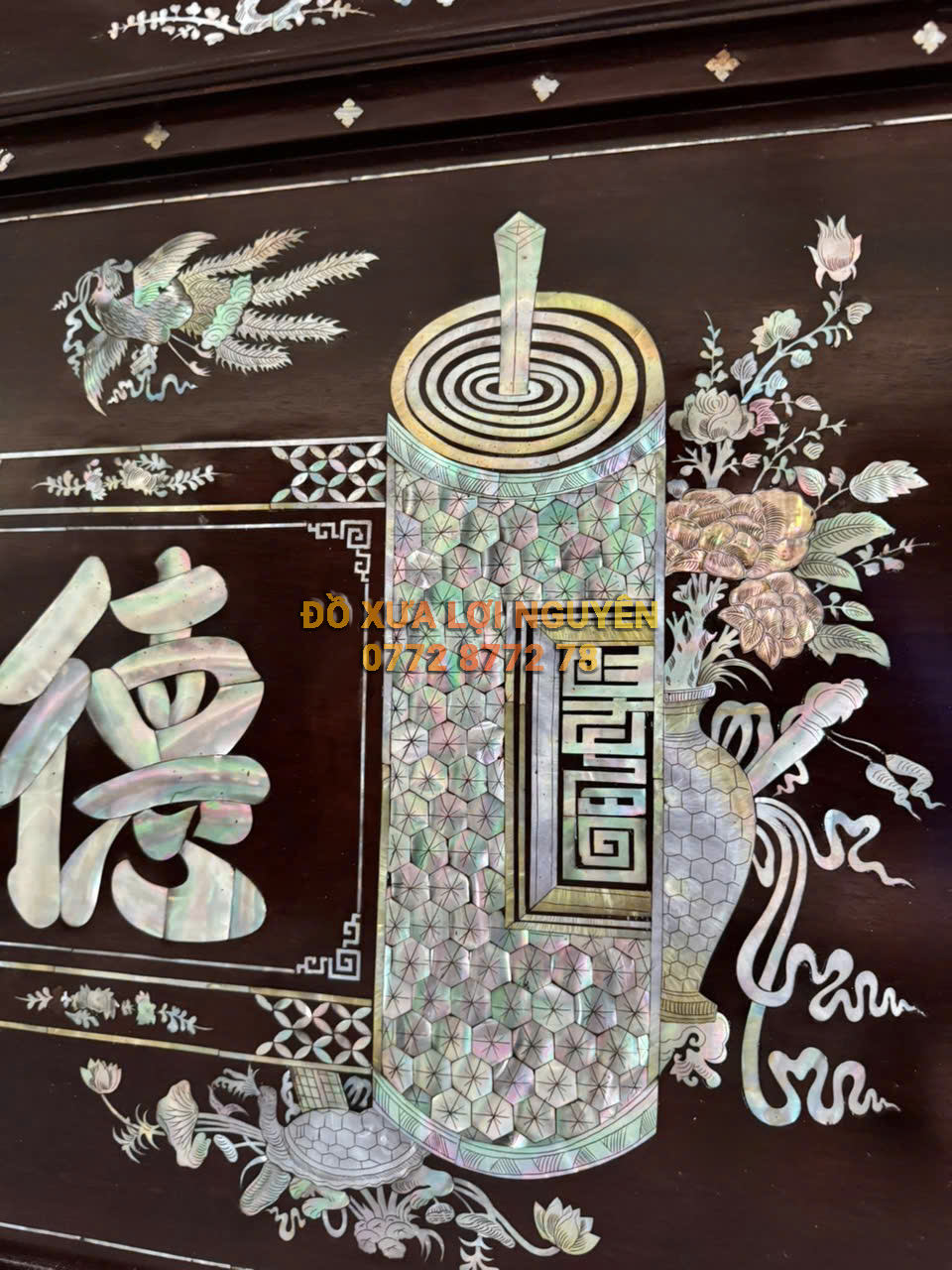 Hoành phi đức lưu quang, Gỗ gõ mật