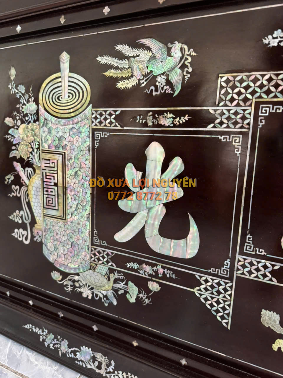 Hoành phi đức lưu quang, Gỗ gõ mật