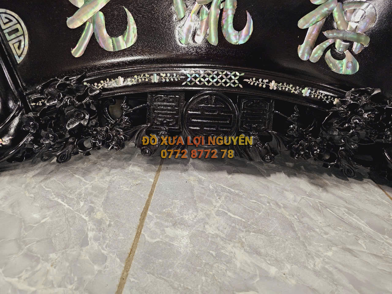 Hoành Phi Đại tự đức lưu quang, Gỗ gõ mật