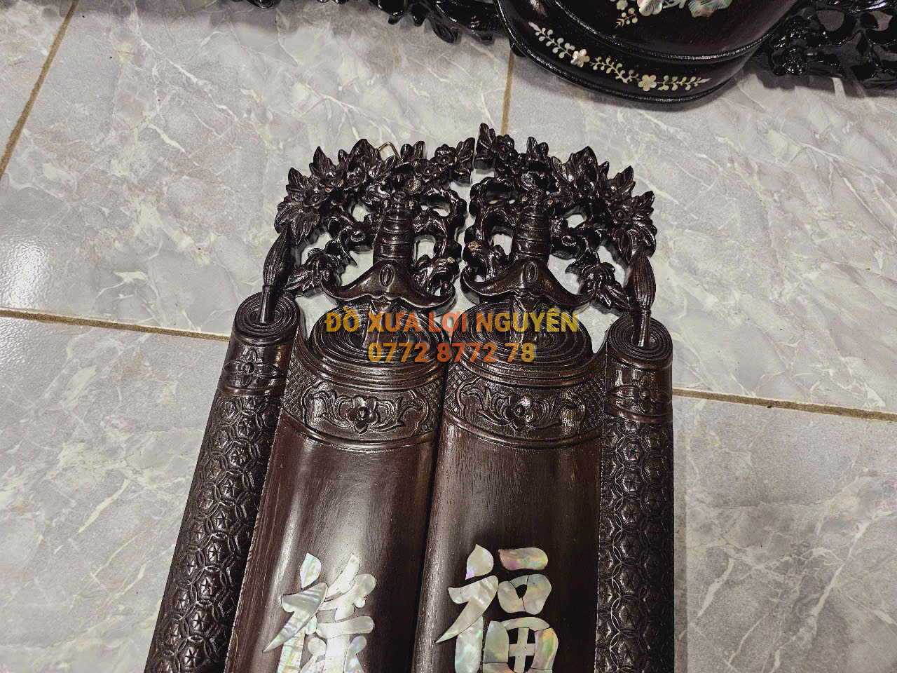 Hoành Phi Đại tự đức lưu quang, Gỗ gõ mật