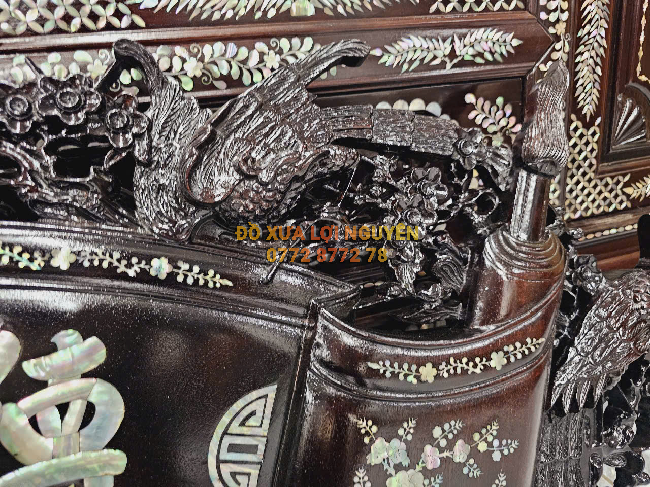 Hoành Phi Đại tự đức lưu quang, Gỗ gõ mật