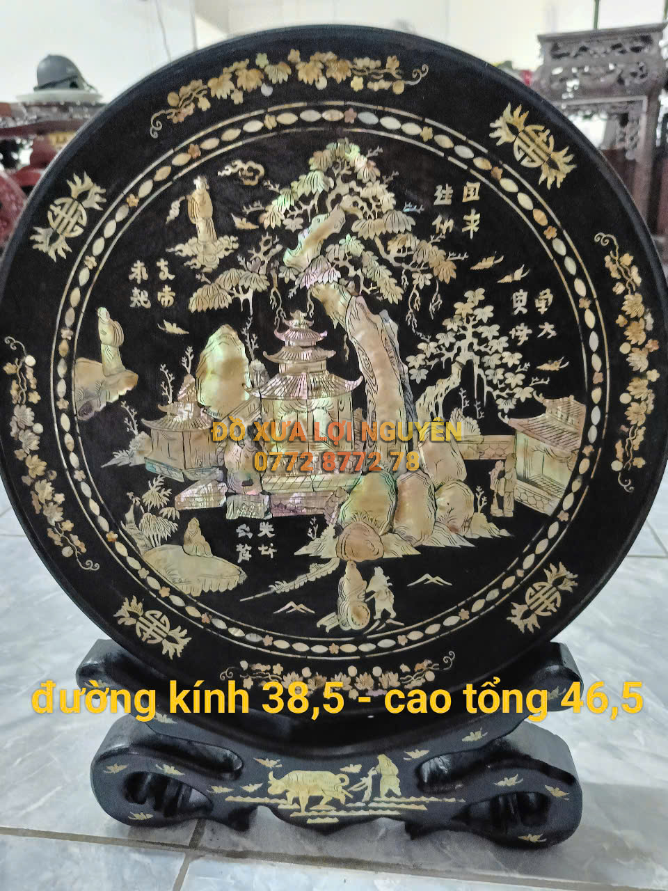 Dĩa tranh, gỗ gõ mật