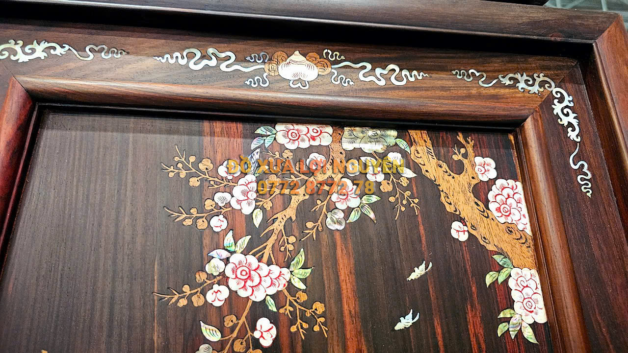 Tranh gỗ trắc ta. Tích phu thê viên mãn