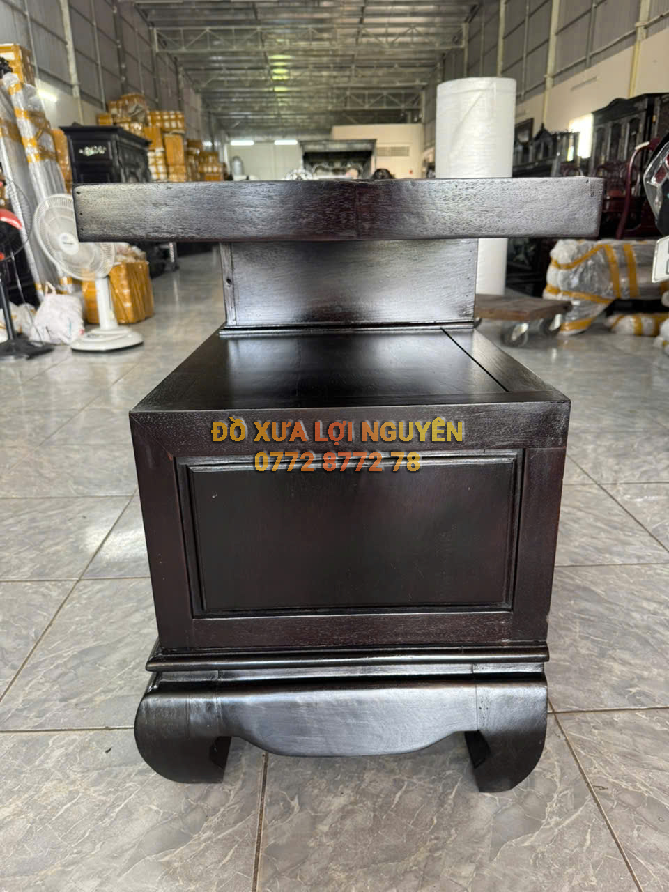 Kệ Tivi cẩn ốc đẹp, gỗ gõ mật