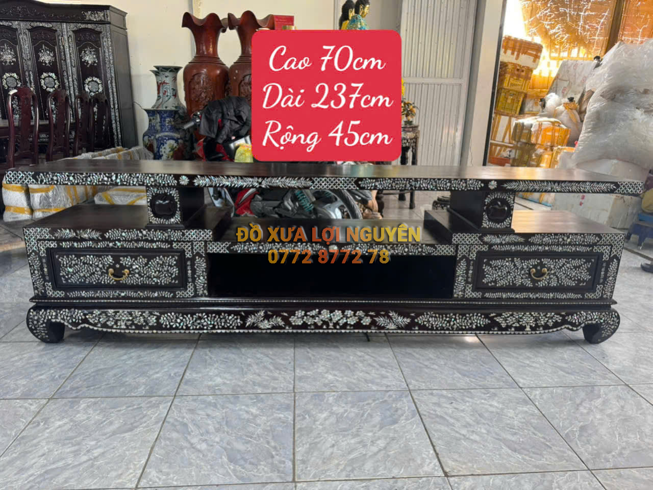 Kệ Tivi cẩn ốc đẹp, gỗ gõ mật