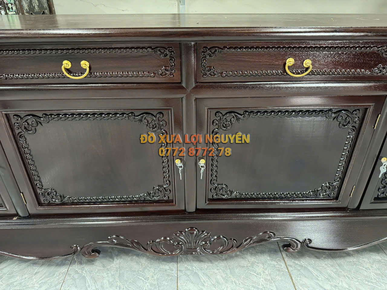 Kệ Tivi. Gỗ gõ mật