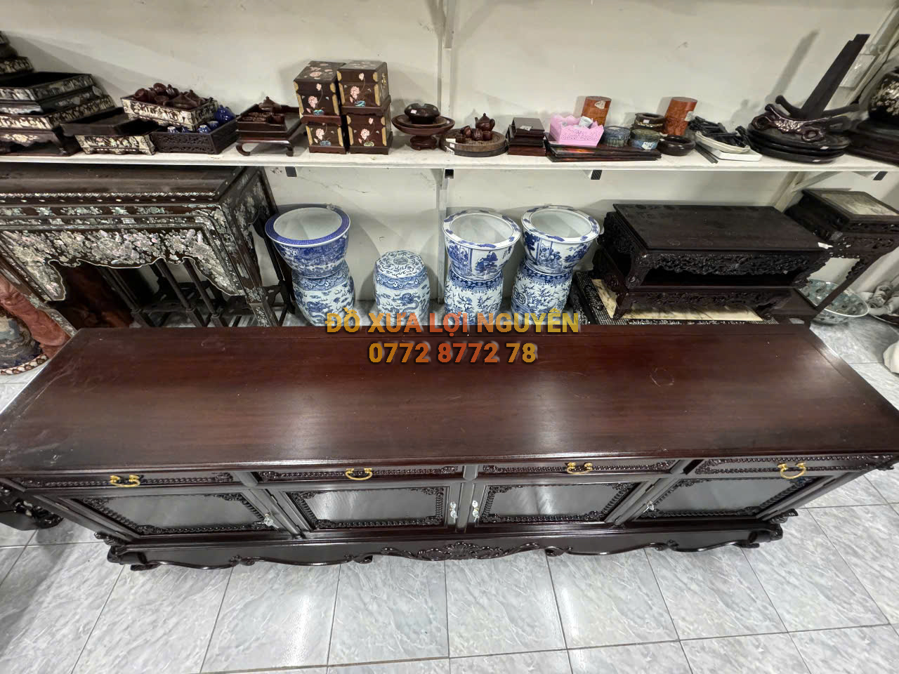 Kệ Tivi. Gỗ gõ mật