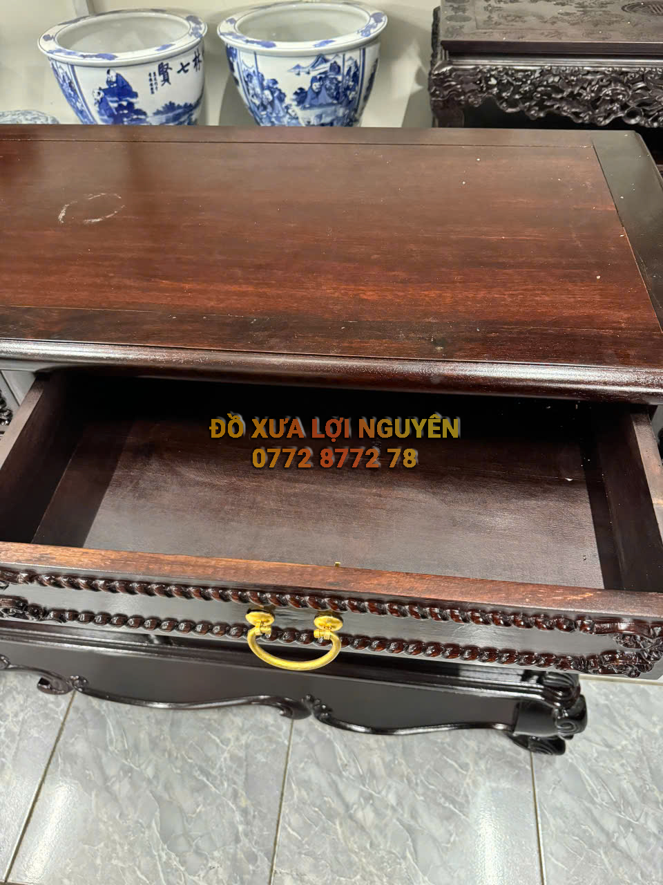 Kệ Tivi. Gỗ gõ mật