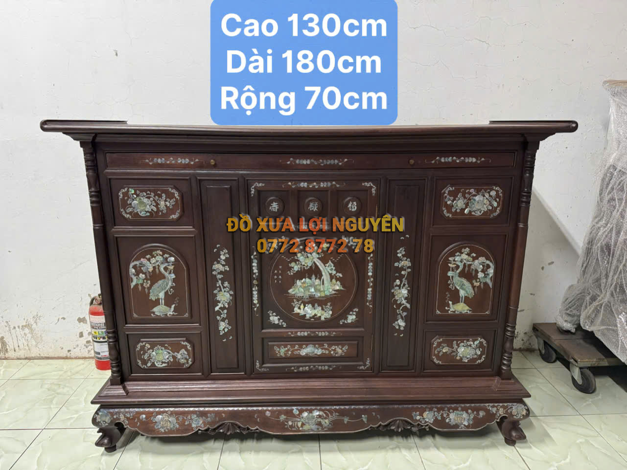 Tủ thờ gỗ gõ mật xưa