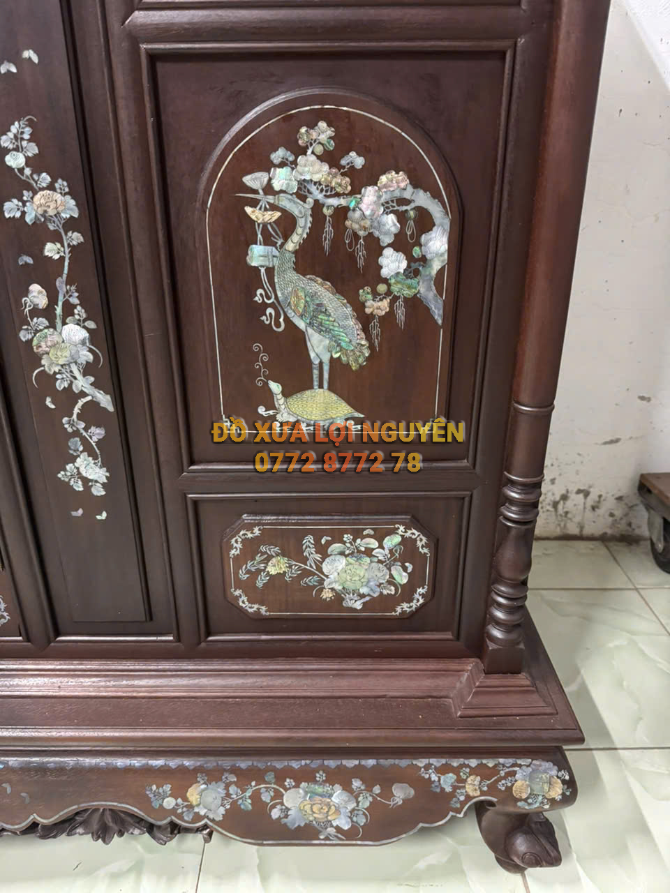 Tủ thờ gỗ gõ mật xưa