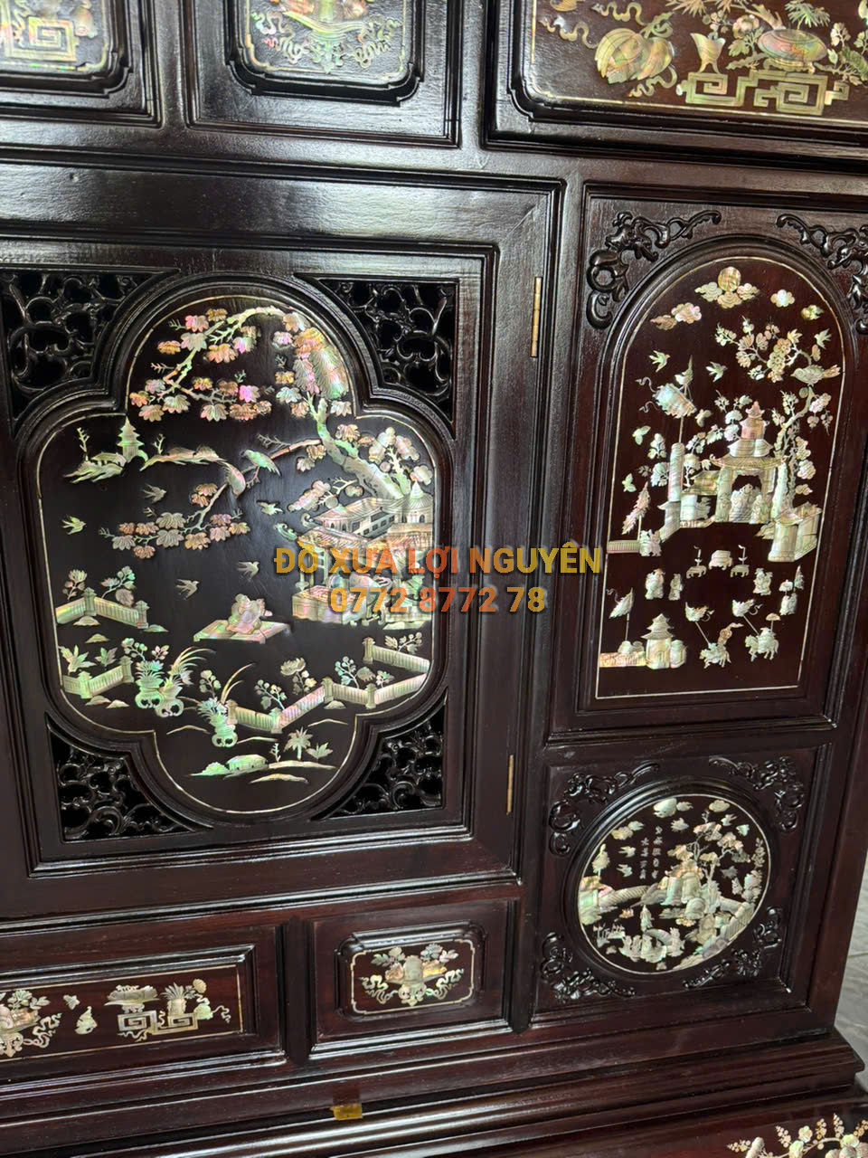 Tủ thờ gỗ gõ mật cẩn ốc Singapore