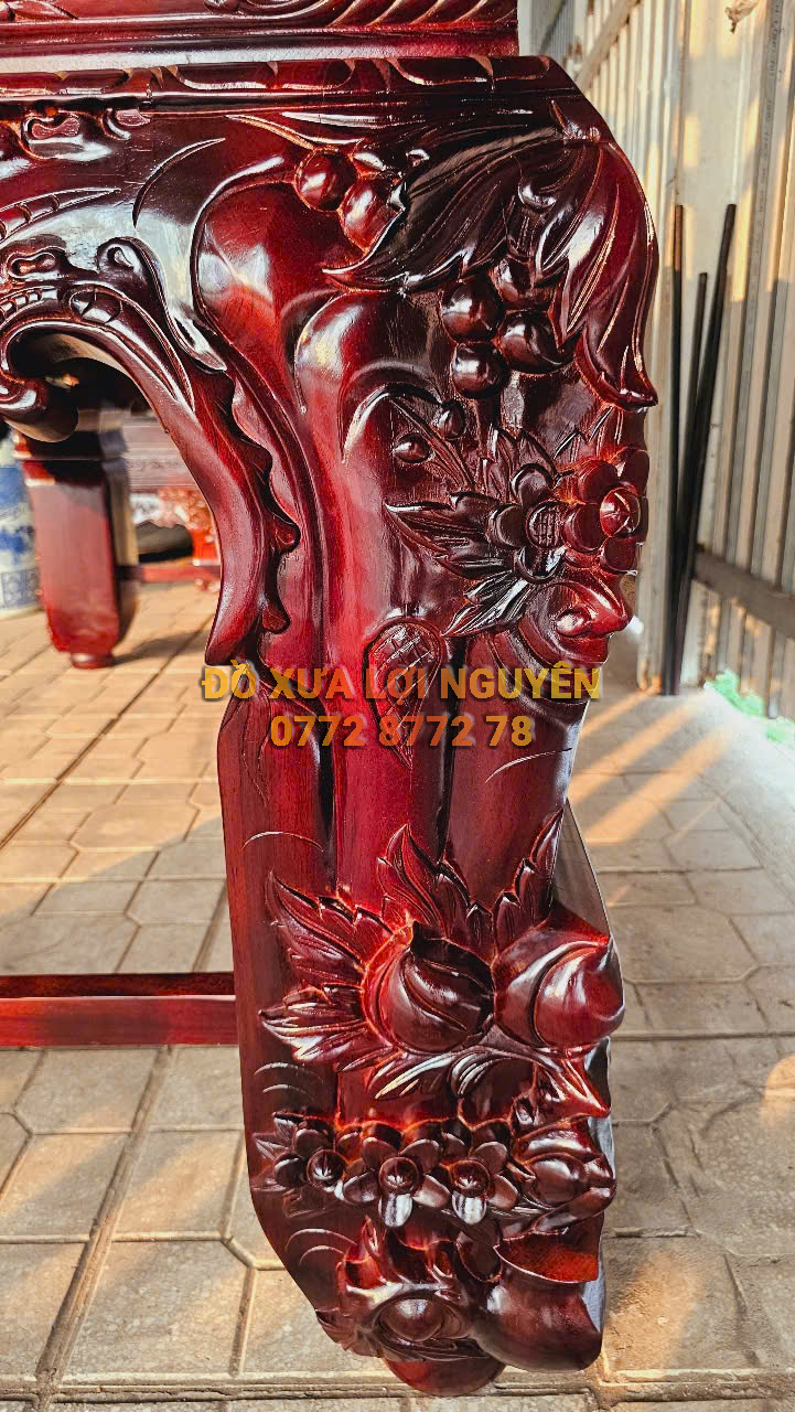 Nghi thờ siêu to, gỗ gõ mật, đục trạm sắc nét