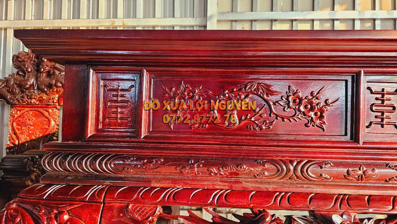 Nghi thờ siêu to, gỗ gõ mật, đục trạm sắc nét