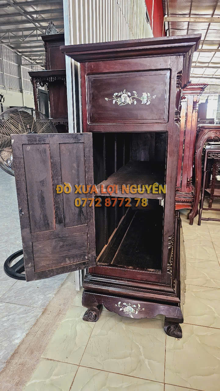 Tủ thờ gỗ gõ mật cẩn ốc Singapore