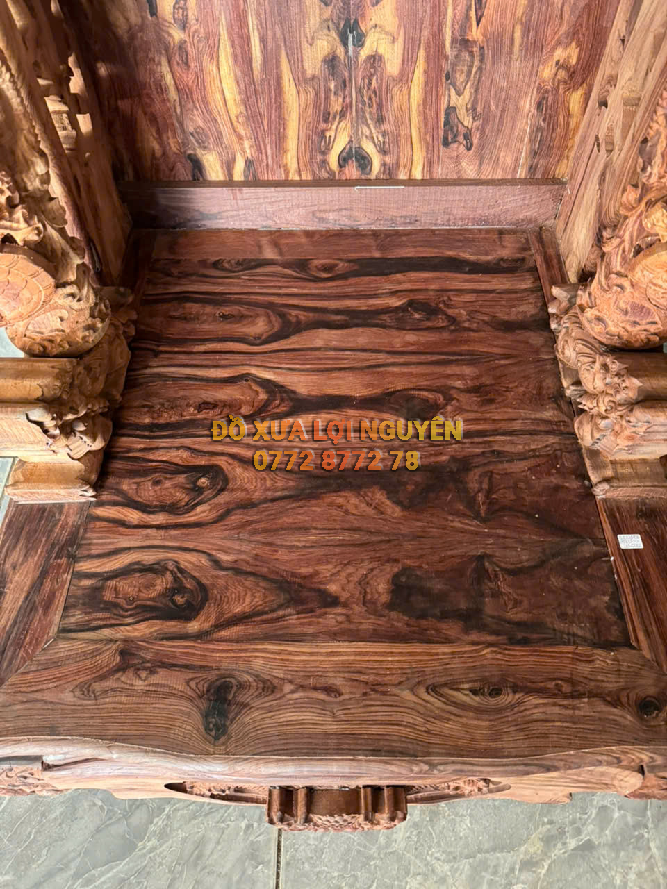 Tủ thần tài gỗ cẩm lai