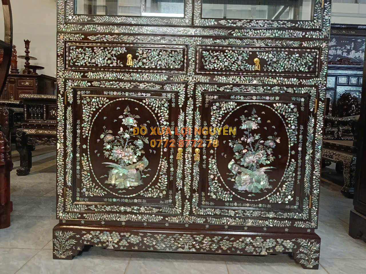 Tủ trưng bày, gỗ gõ mật, cẩn ốc vip