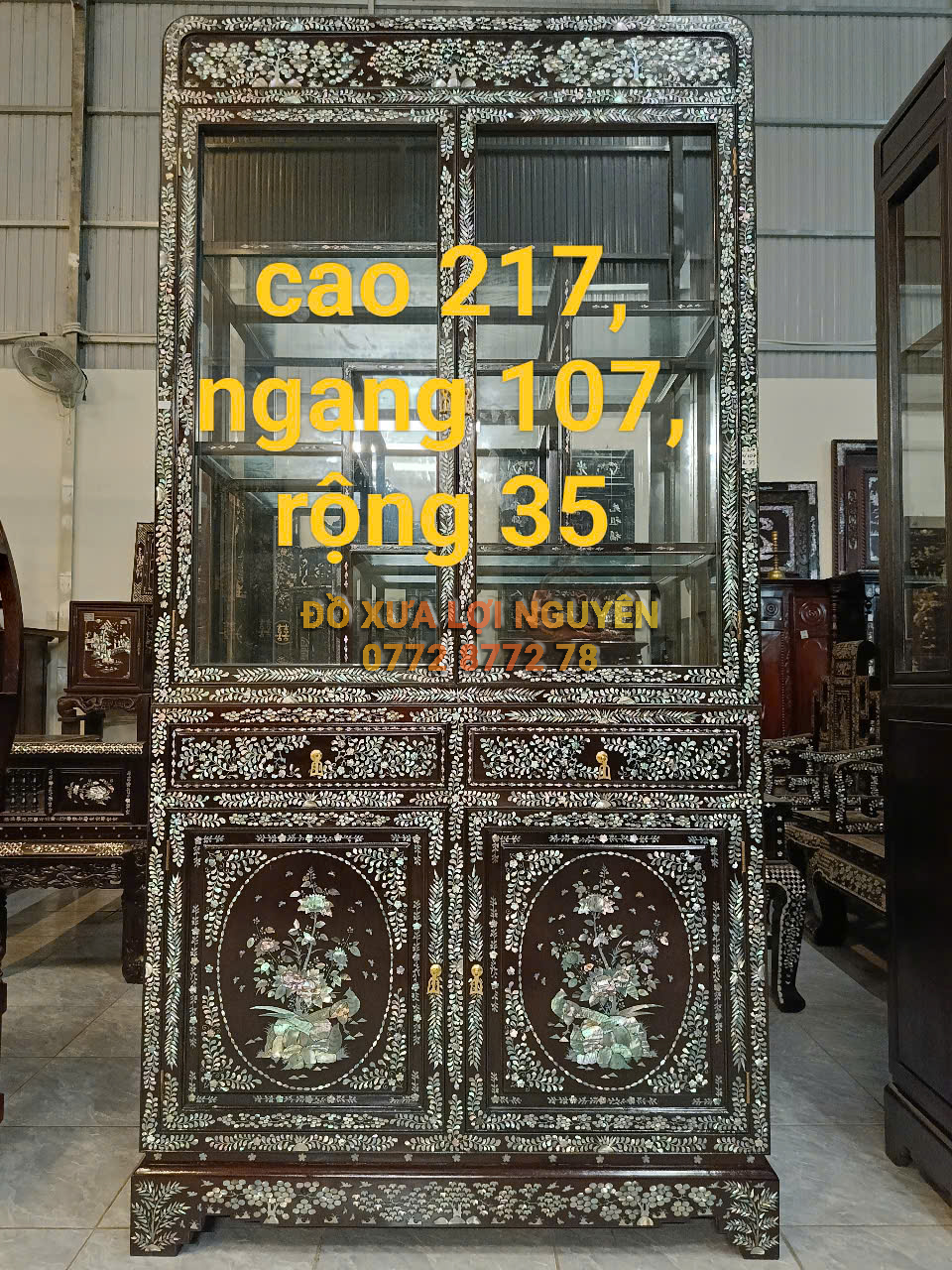 Tủ trưng bày, gỗ gõ mật, cẩn ốc vip