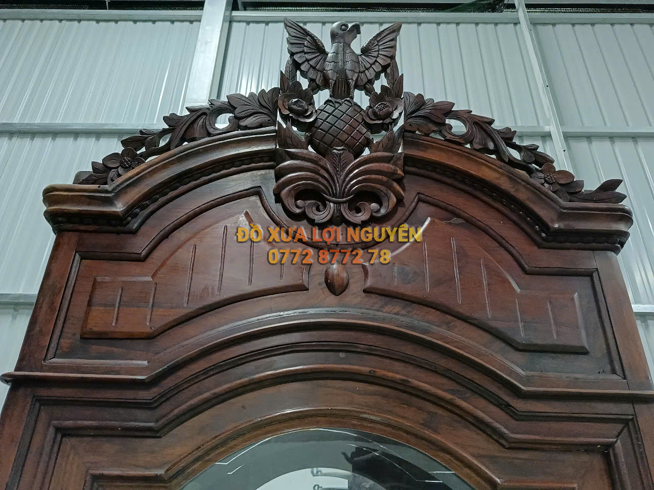 Tủ trưng bày gỗ cẩm lai xưa