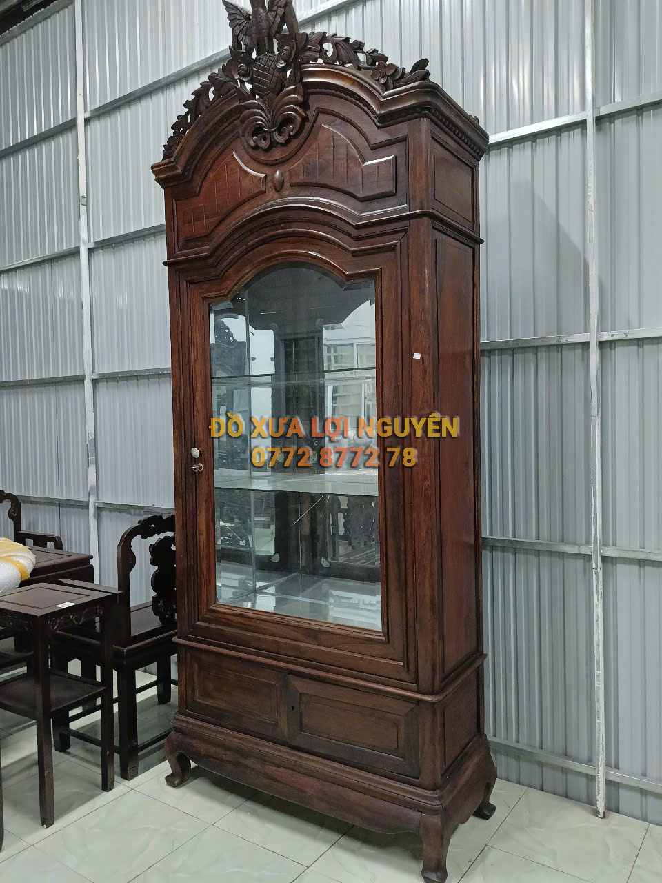 Tủ trưng bày gỗ cẩm lai xưa